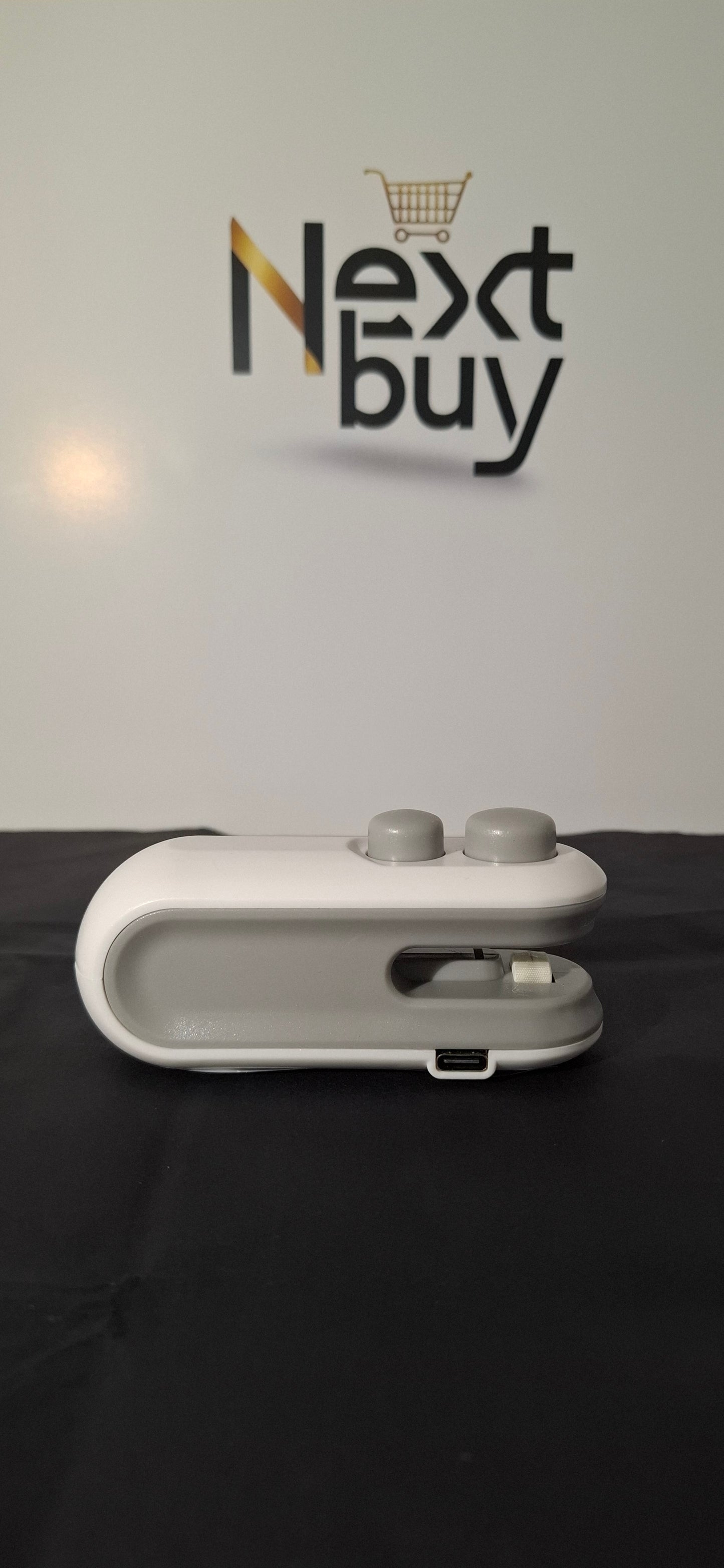 Portable Snack Sealer – Lock Freshness